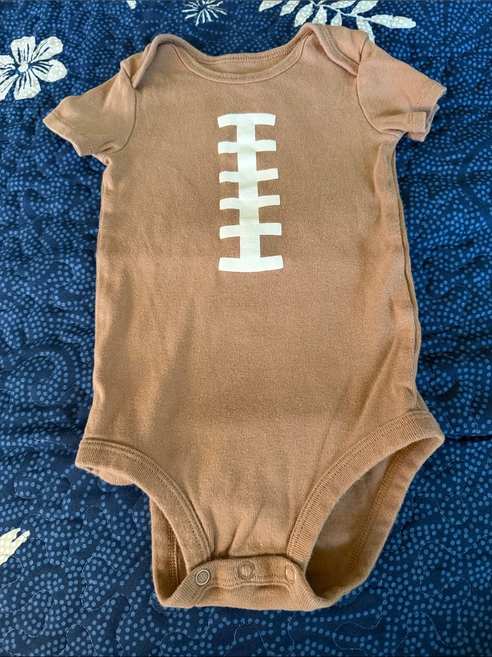 size 9 months 3 pc football/sports infant set
